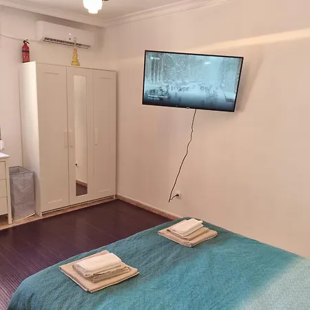 Newly Decorated Close To