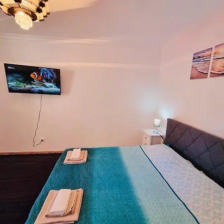 Newly Decorated Close To